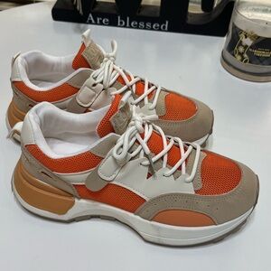 Fashion tennis shoes.